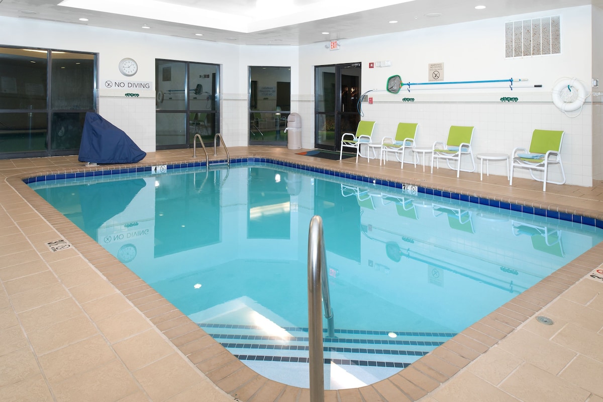 Great Value, Quality Stay! Pet-friendly, Pool!