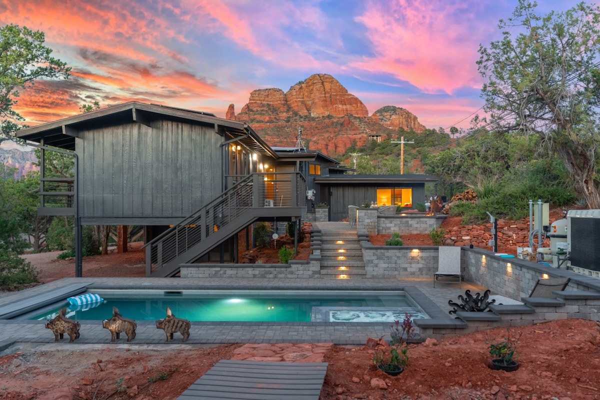 Scenic Sedona Home + Studio w/ Pool & Hot Tub