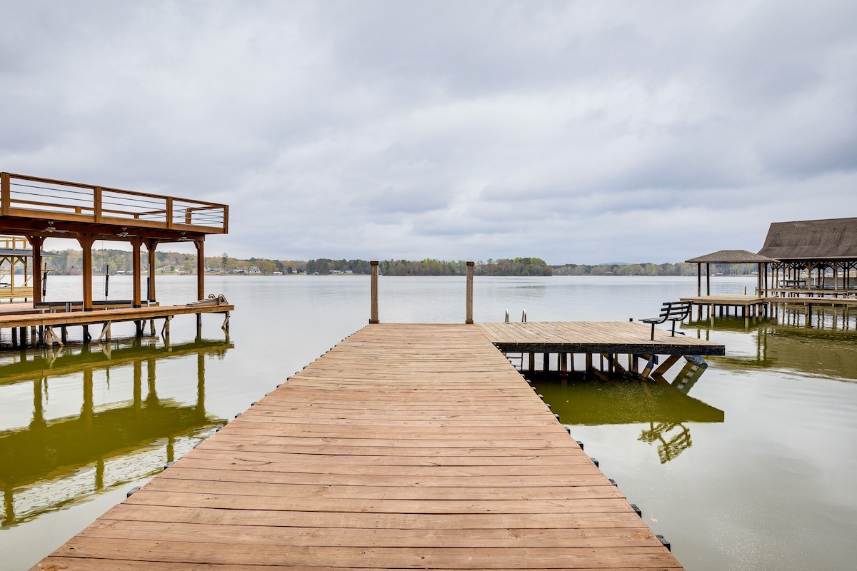 Lakefront Leesburg Home w/ Private Dock & Ramp!