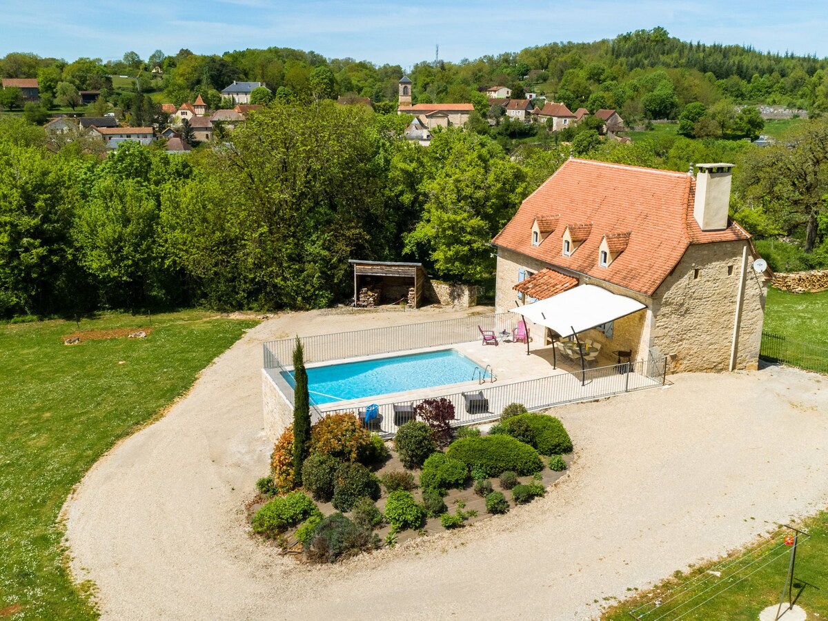 Holiday Home in Thémines with Private Pool