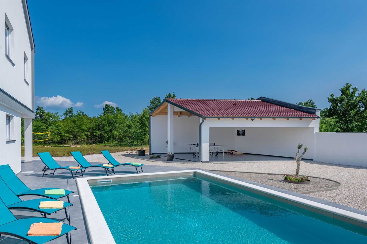 A modern and luxurious Istrian villa
