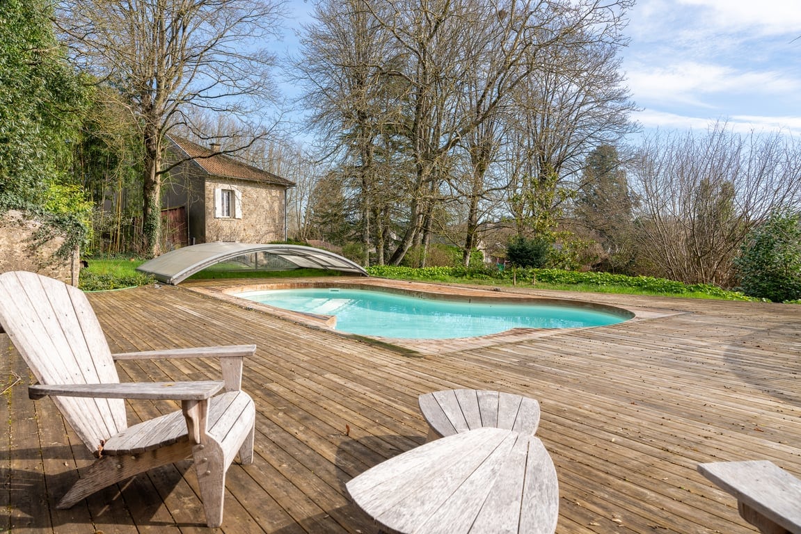 La Maison du Parc: Swimming pool, tennis court