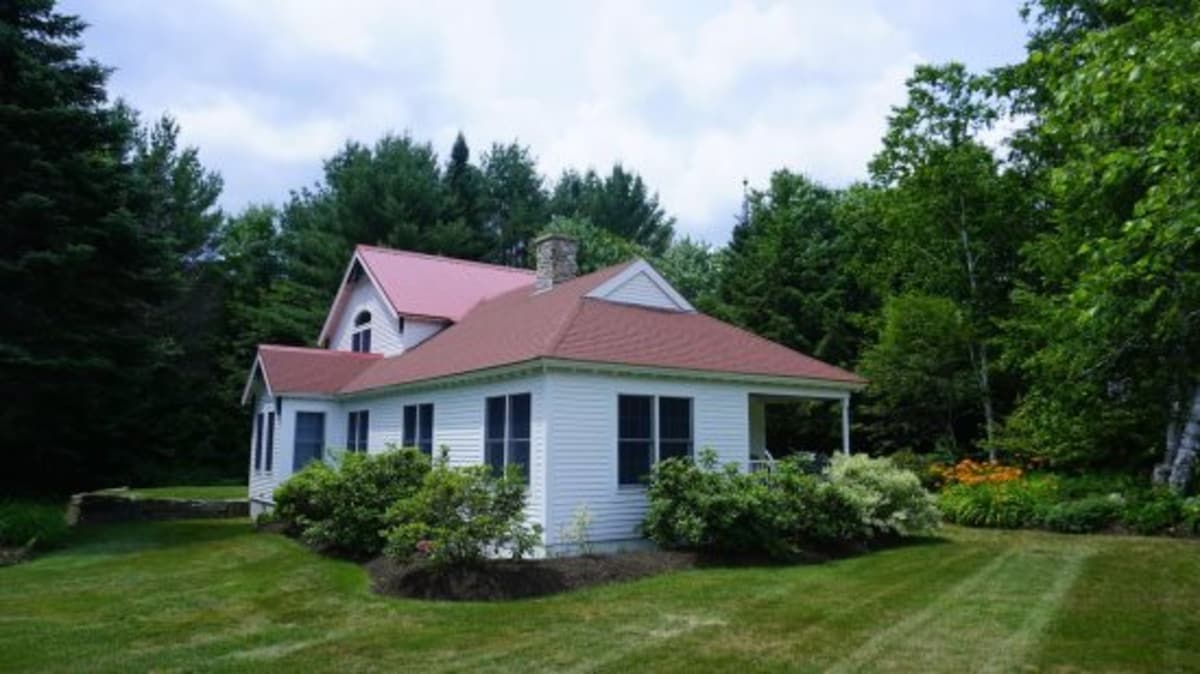 Private Vacation Home next to the Golf Course, WV