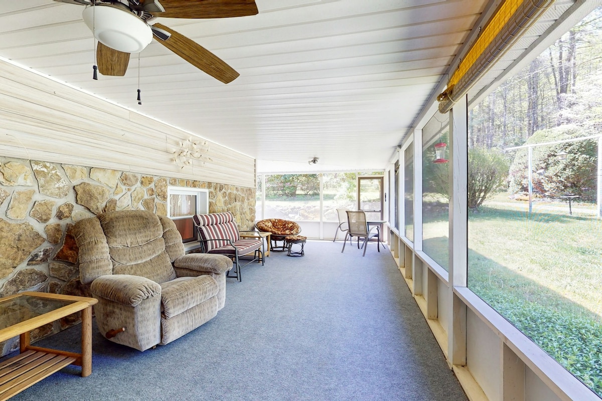 2BR w/ screened porch on secluded 13-acre property