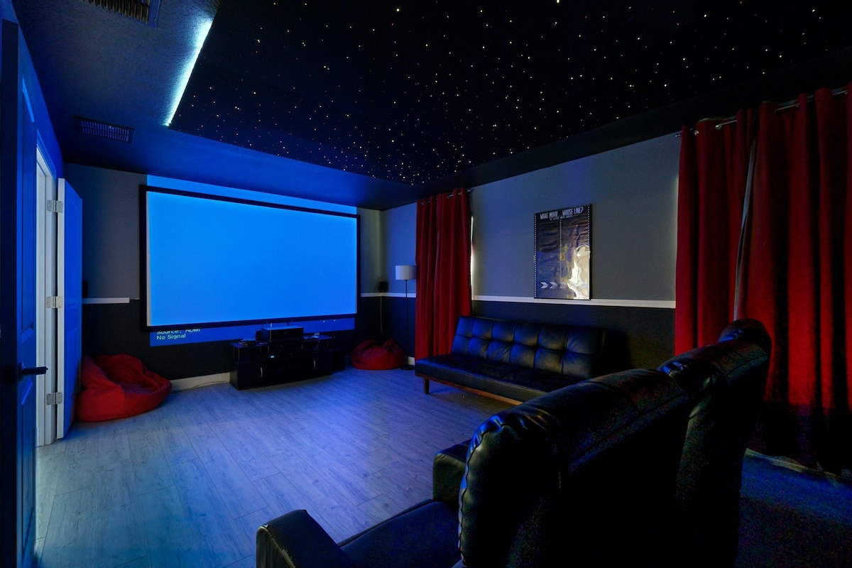 Magical 7BR with epic home theater & lazy river