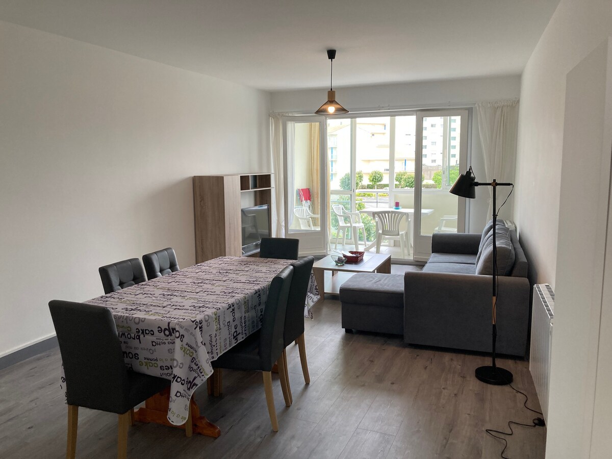Apartment Saint-Hilaire-de-Riez, 2 bedrooms, 4 per
