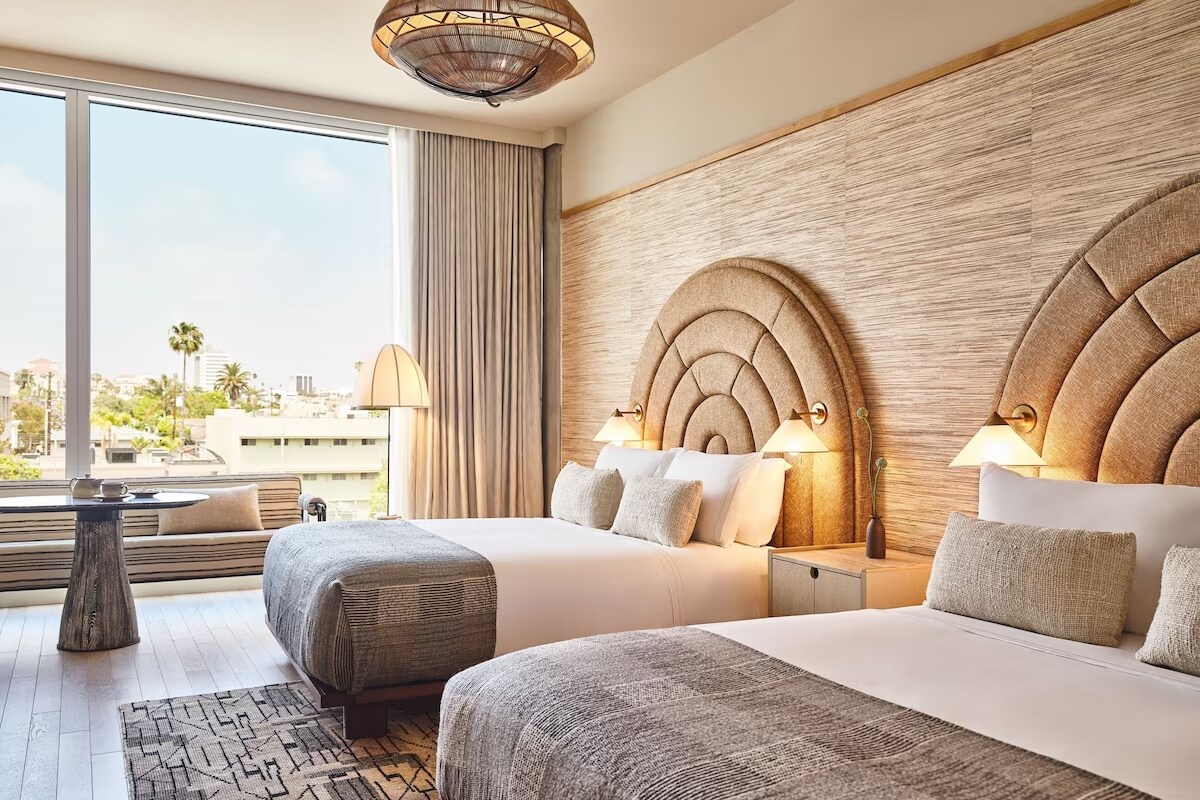 2 Elegant Hotel Rooms Perfect for Romantic Trip