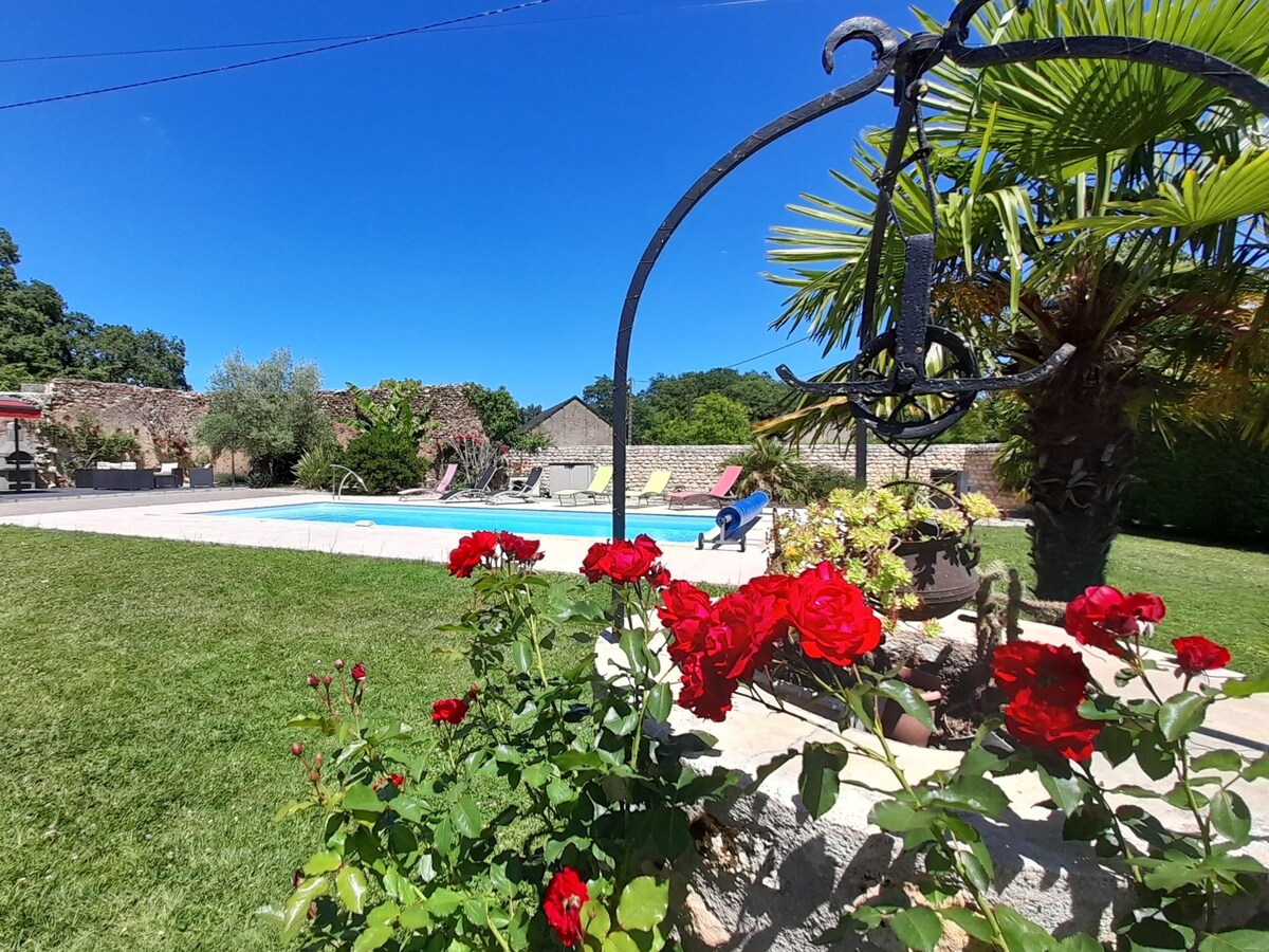 Gîte avec piscine sur la commune de Archigny