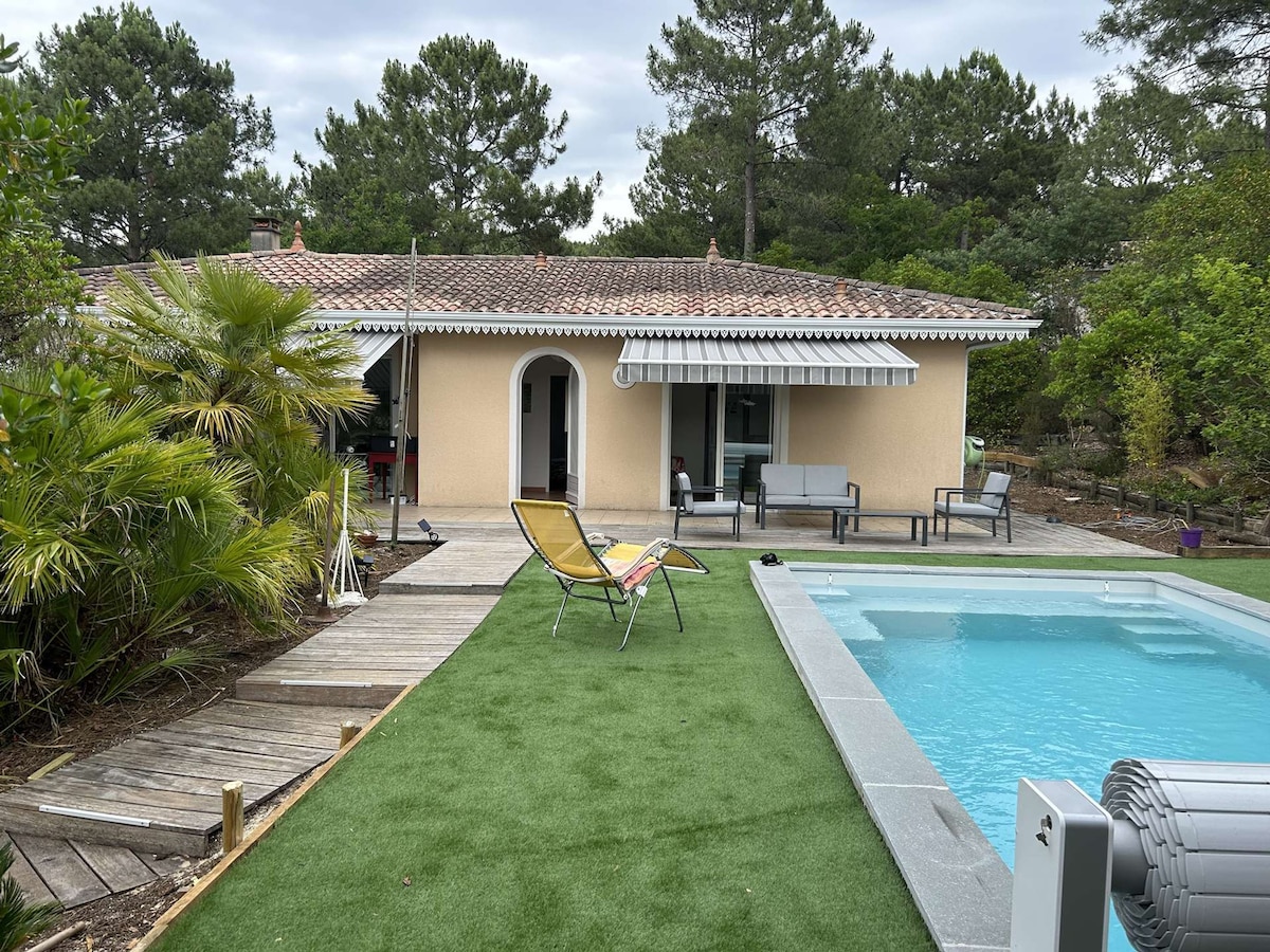 Villa avec piscine chauffée aux Dunes de Piquey