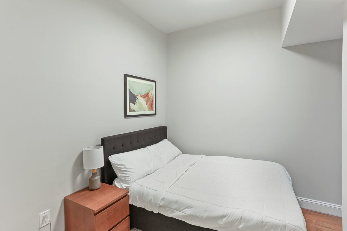 Full Bedroom B in #960: Crown Heights