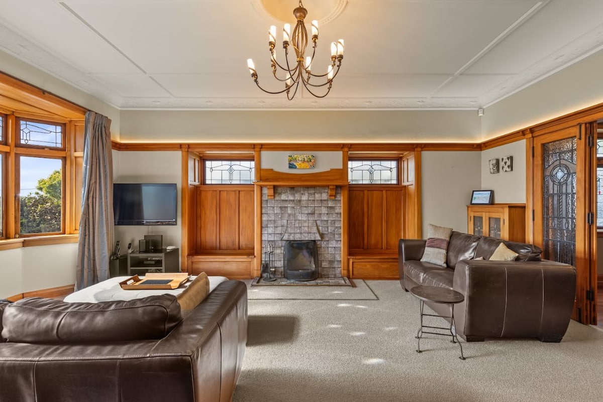 Gracious Retreat in the Heart of Wellington