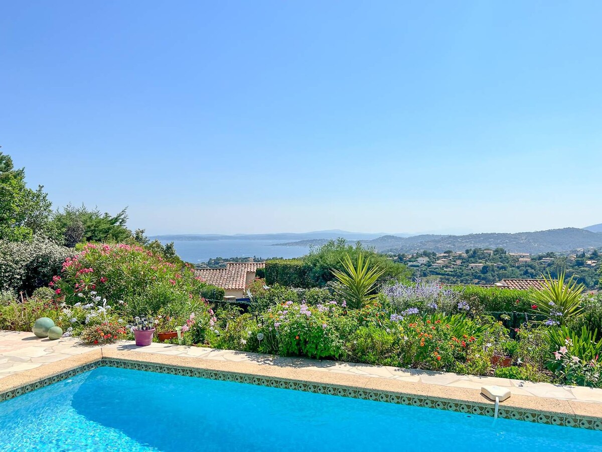 Villa piscine avec vue sur la baie de St-Tropez