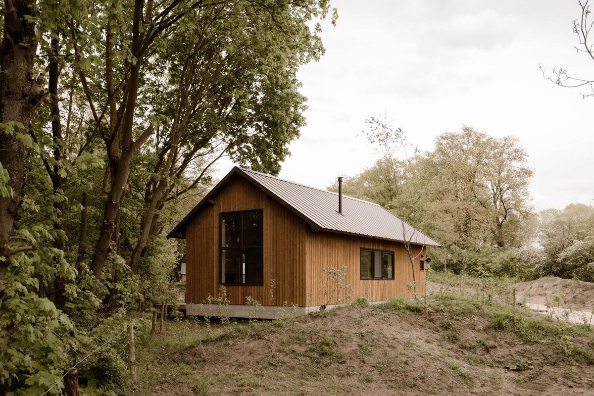 Oak House detached bath & hottub (biofuel)