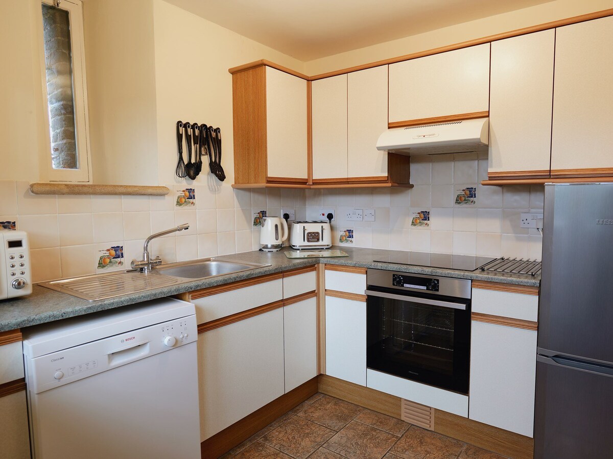 2 Bed in Dorchester  (92416)