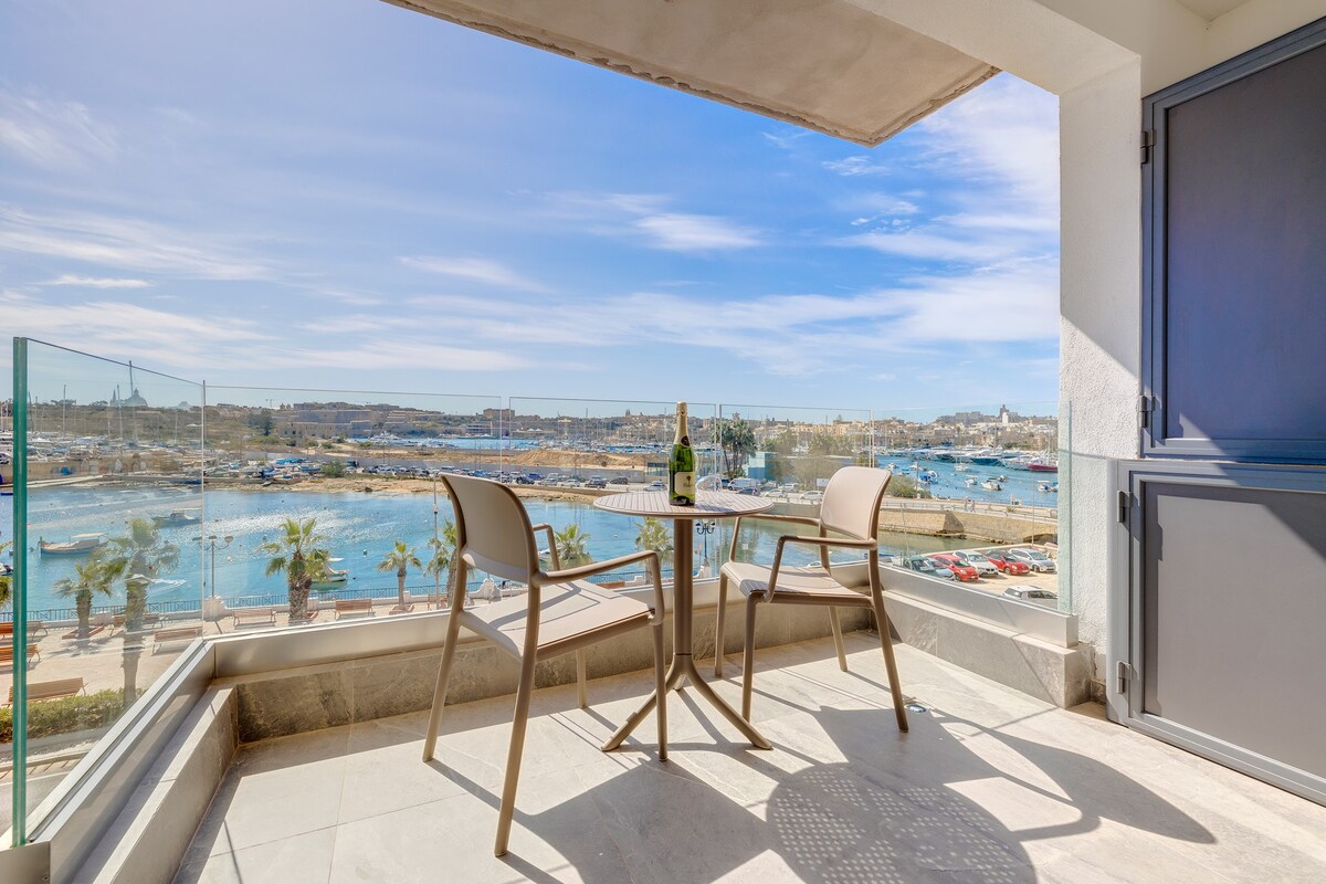 Idyllic Apartment with Valletta and Harbour Views