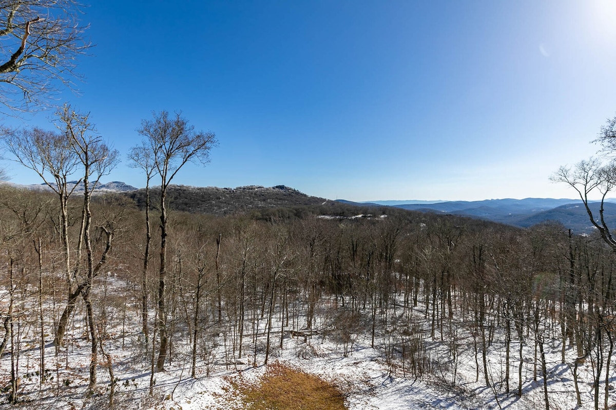 Buckhorn Lodge - Luxury! 70 Mile View! Hot Tub!