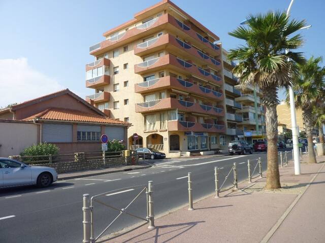 鲁西隆地区卡内 (Canet-en-Roussillon)的民宿