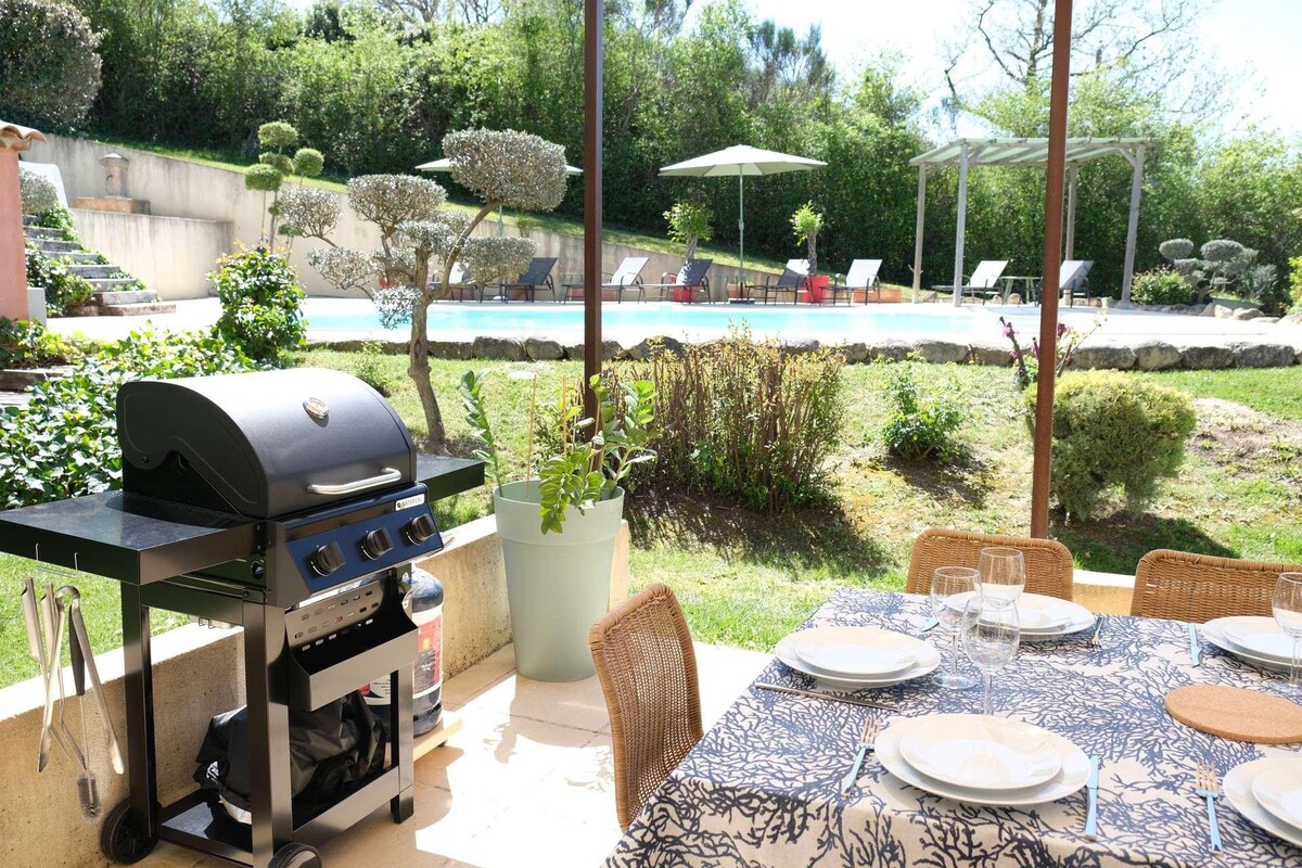 Air-conditioned villa with heated pool, Luberon, i