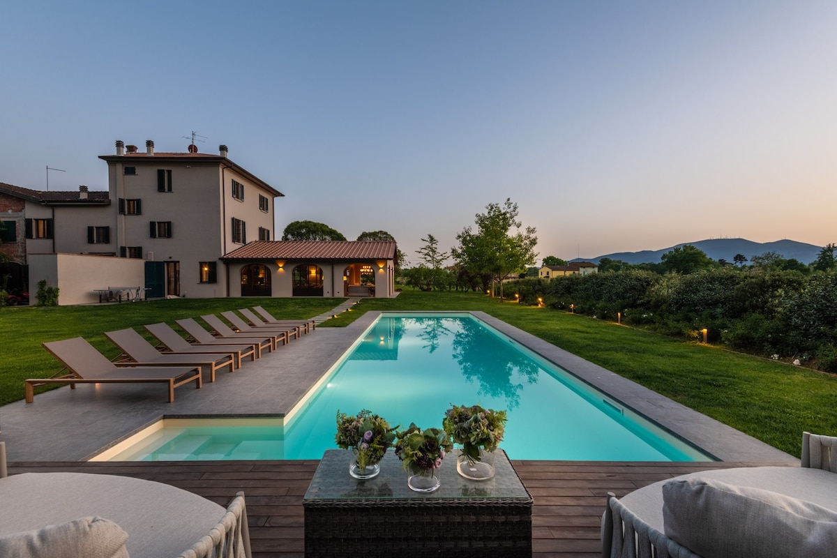 Villa del Nonno, Luxury Tuscan Farmhouse with Priv