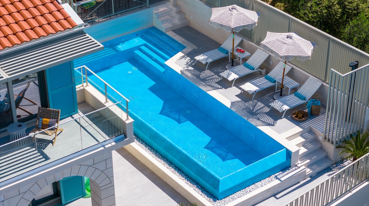 New! Casa GENI-heated pool, 3 bedrooms, sea views