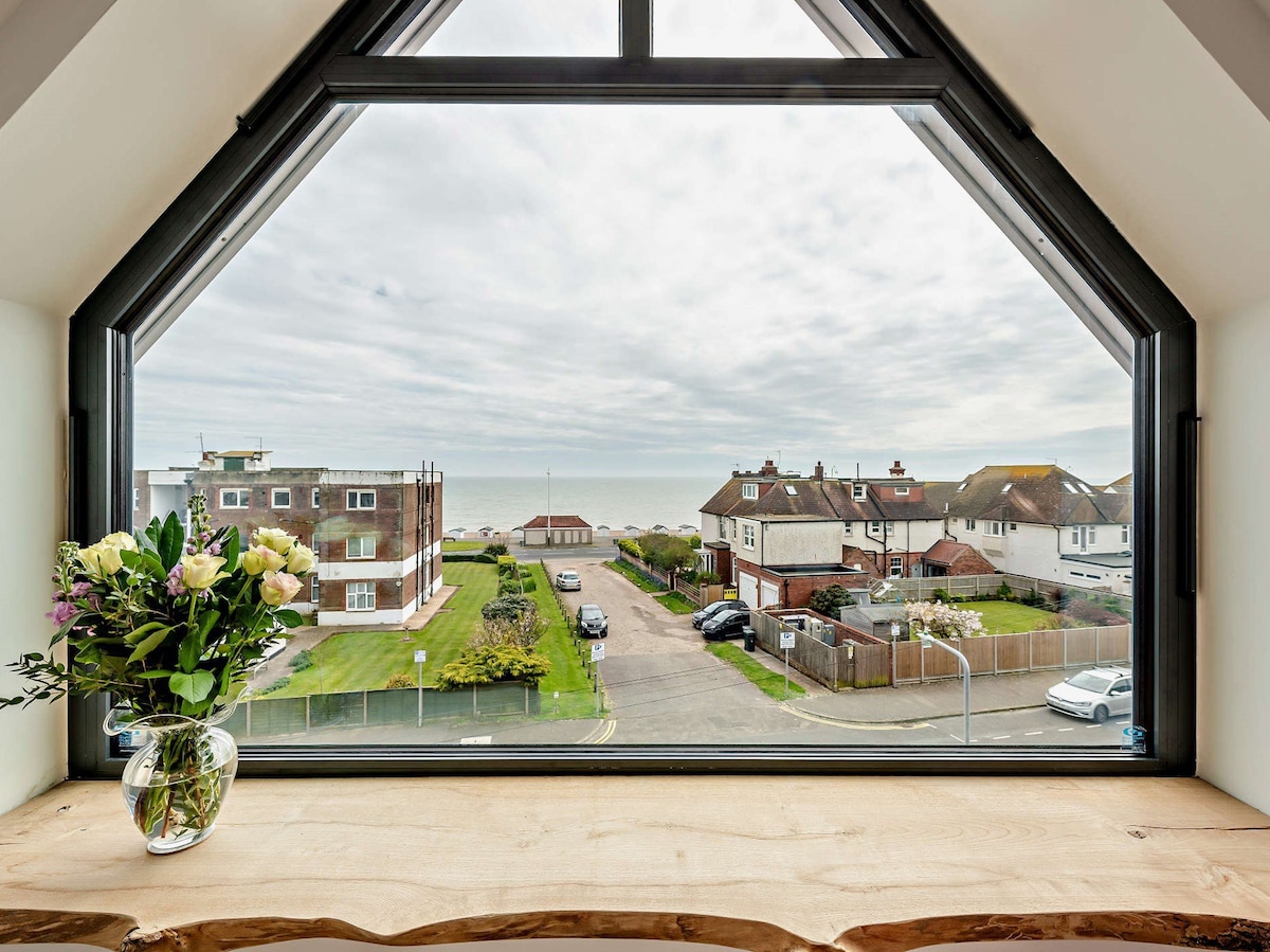 2 Bed in Bexhill on Sea (94783)