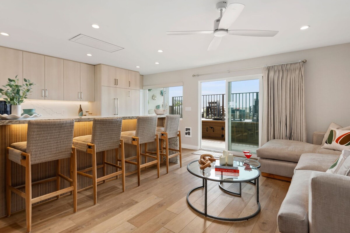 全新改造的105豪华海滨公寓！