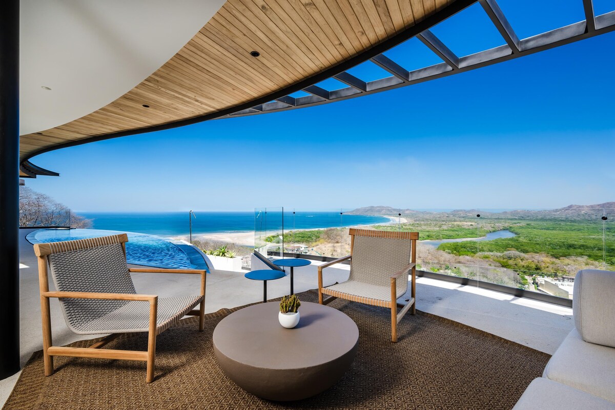 Stunning Modern 6 Bdrm Villa With World Class View