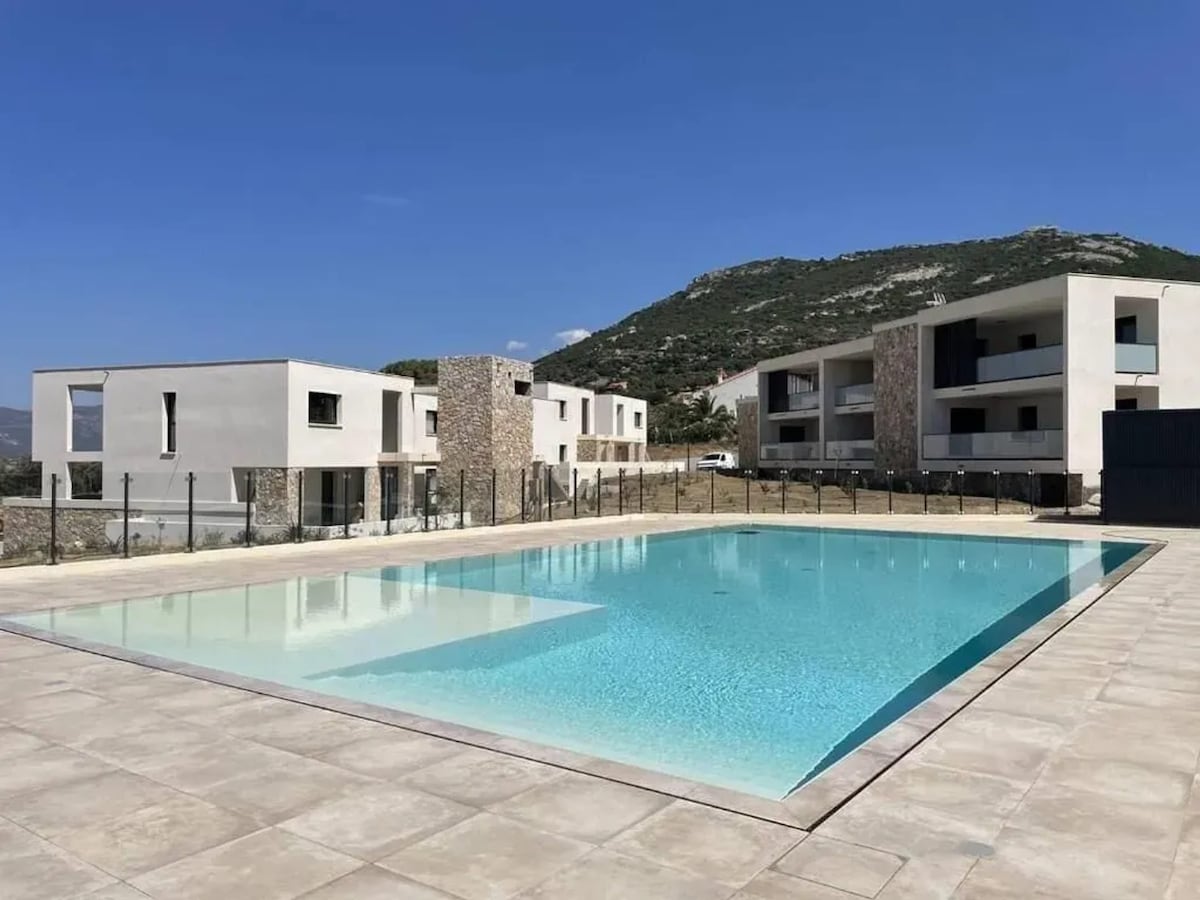 Apartement for 4 ppl. with shared pool at Calvi