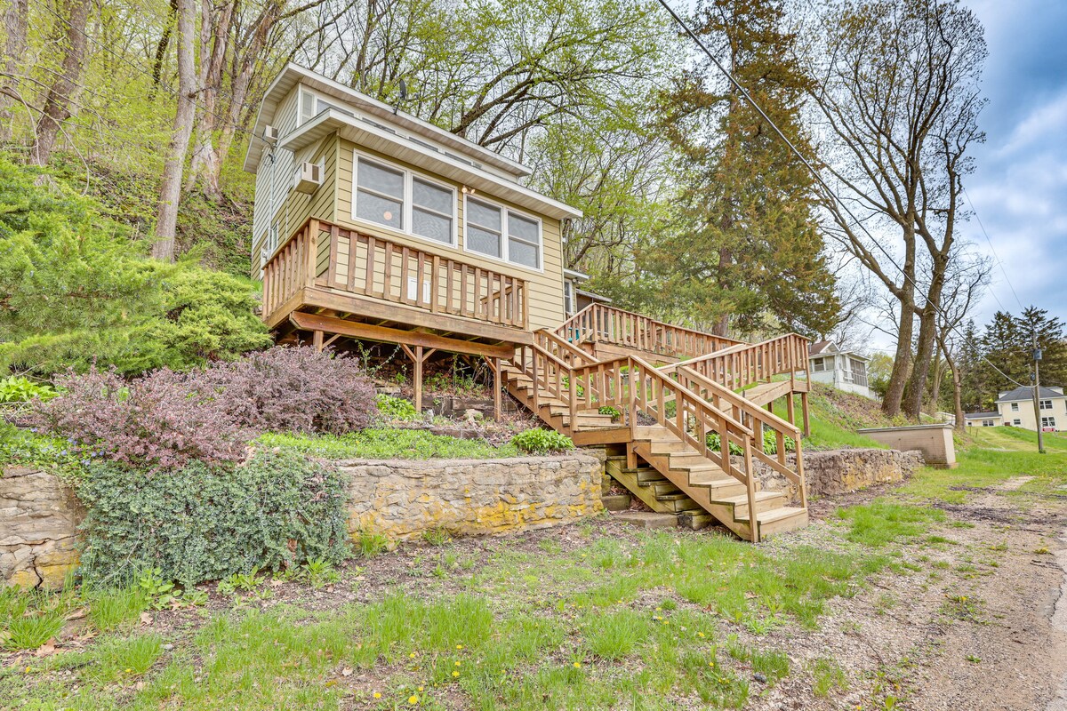 Cozy Wisconsin Cabin: Walk to Beach & Boat Ramp!