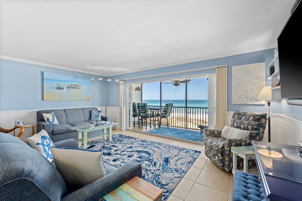 2BR luxury Gulf-front condo with beach access