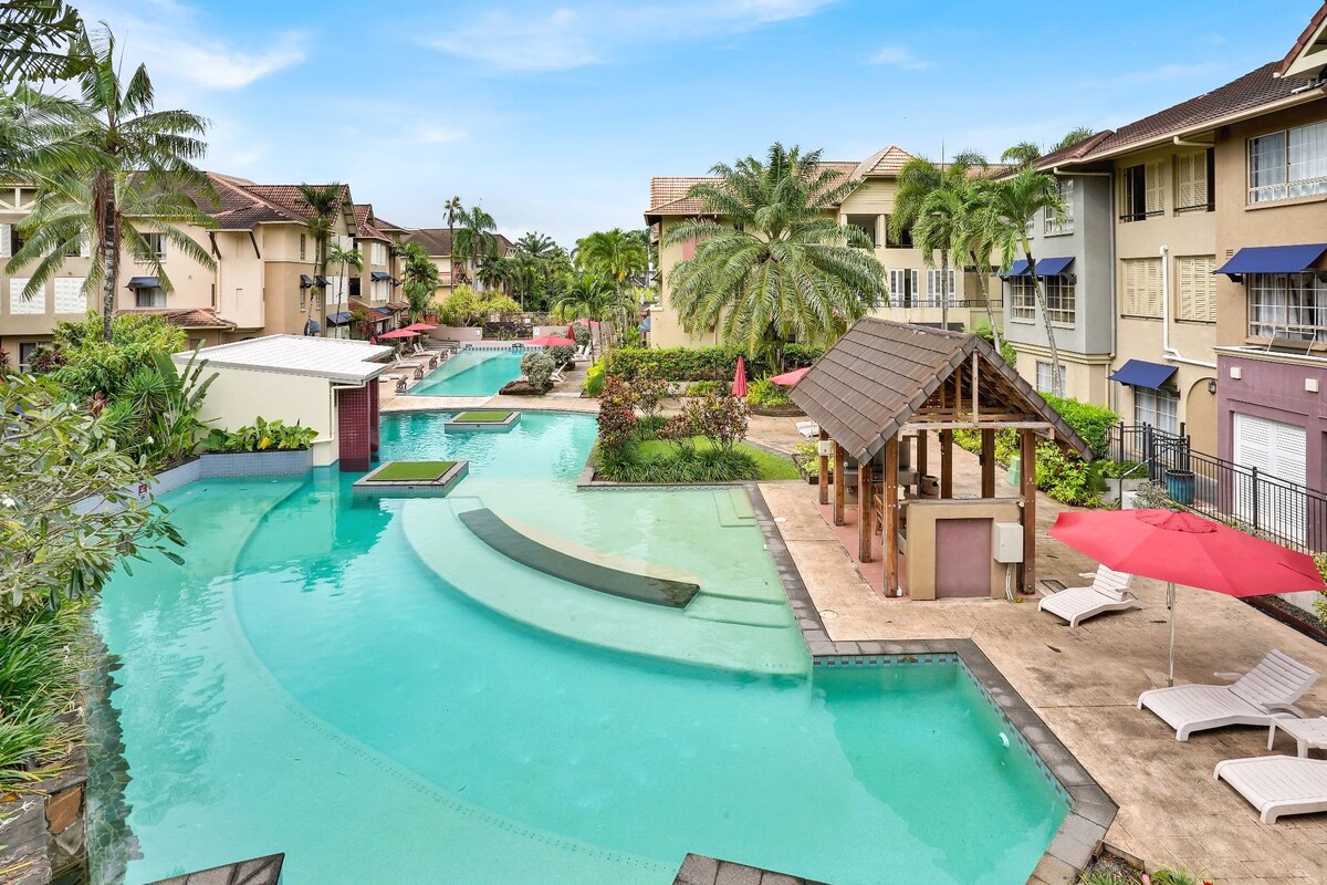 Lotus Lakes - Resort Style Living