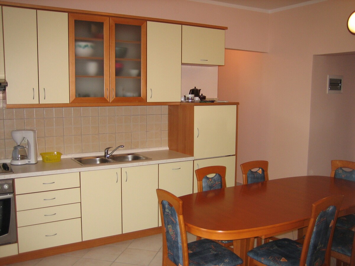 A-23026-g Three bedroom apartment with terrace and