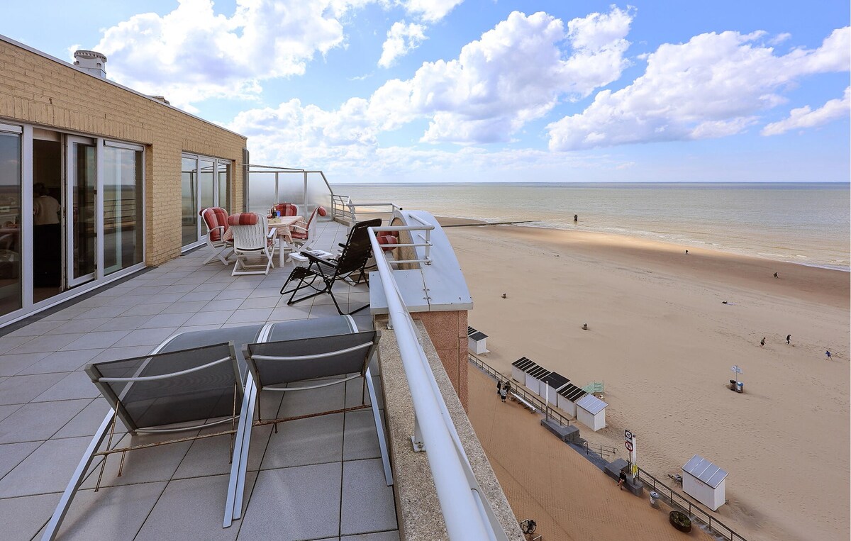 Nice apartment in Oostende with WiFi