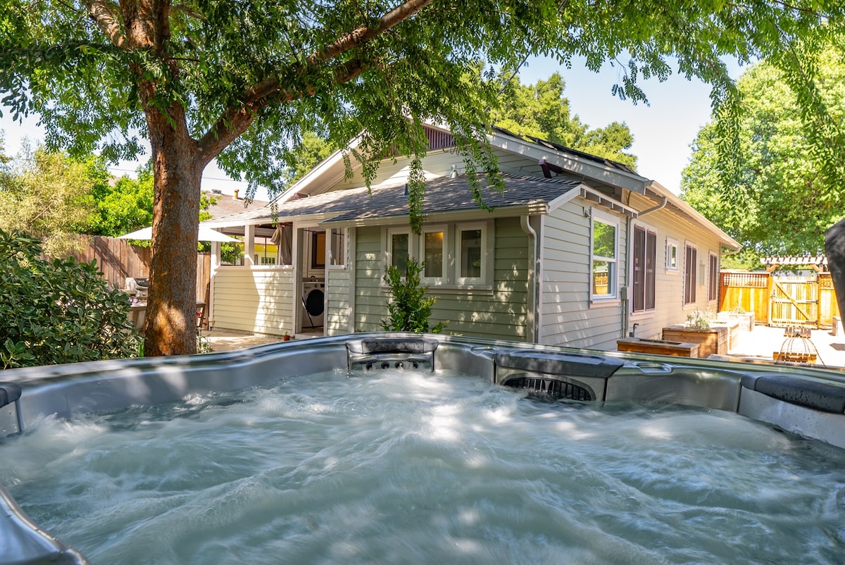 Vine Street Bungalow-Hot Tub, EV, Walk to Town