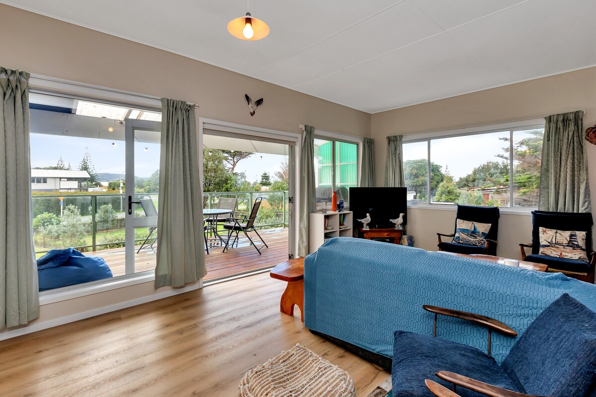 Sandy Cottage - Tokerau Beach Holiday Home