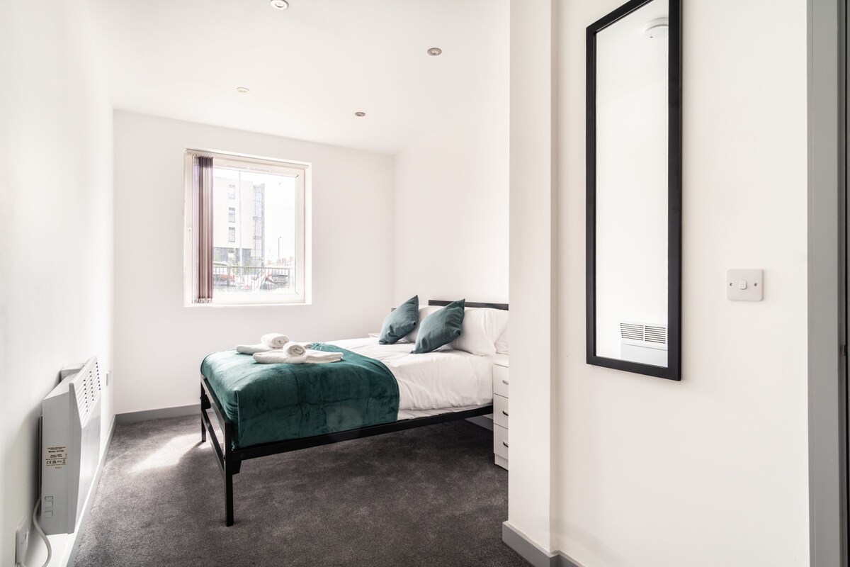 Modern 1 Bed Apartment in Bootle, Liverpool