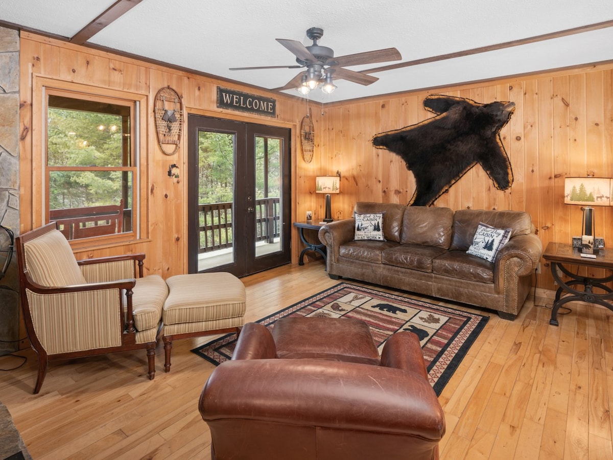 Stylish Cabin, Peaceful, Panoramas & Game room