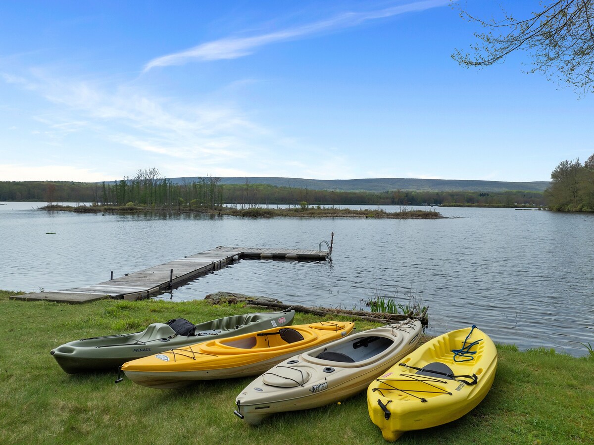 Lakefront Escape - Family Friendly | Kayaks