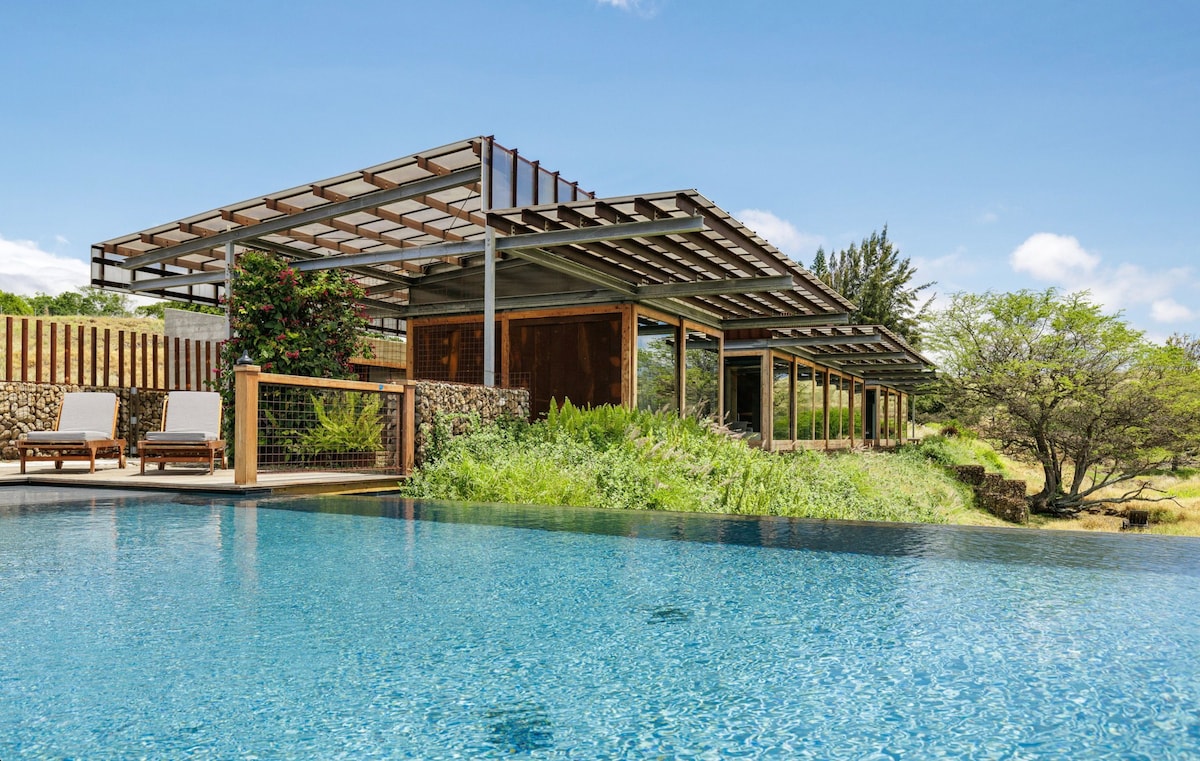 位于威美亚（ Waimea ）的华丽现代房源，带太阳能恒温泳池