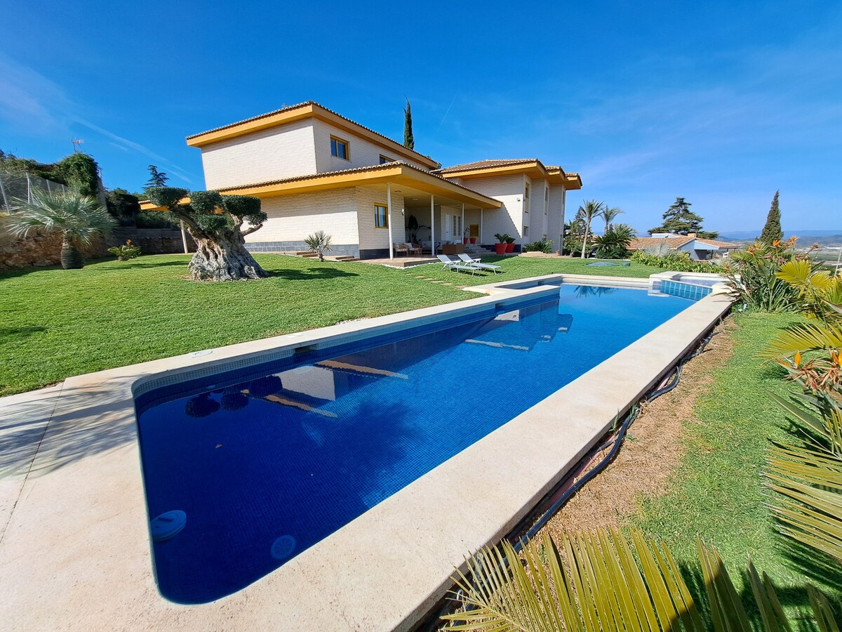 Calicanto Vista Pool House