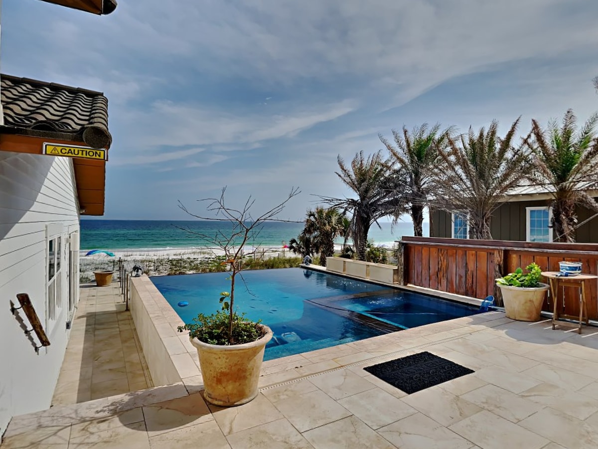 Sandcastle Dreams | Gulf Front + Infinity Pool!