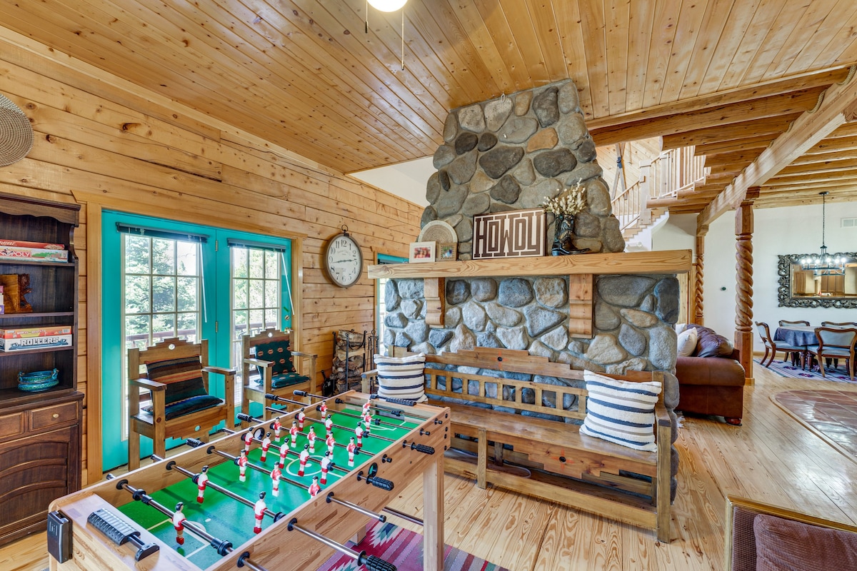 Spacious Angel Fire Cabin w/ Mtn Views & Fire Pit