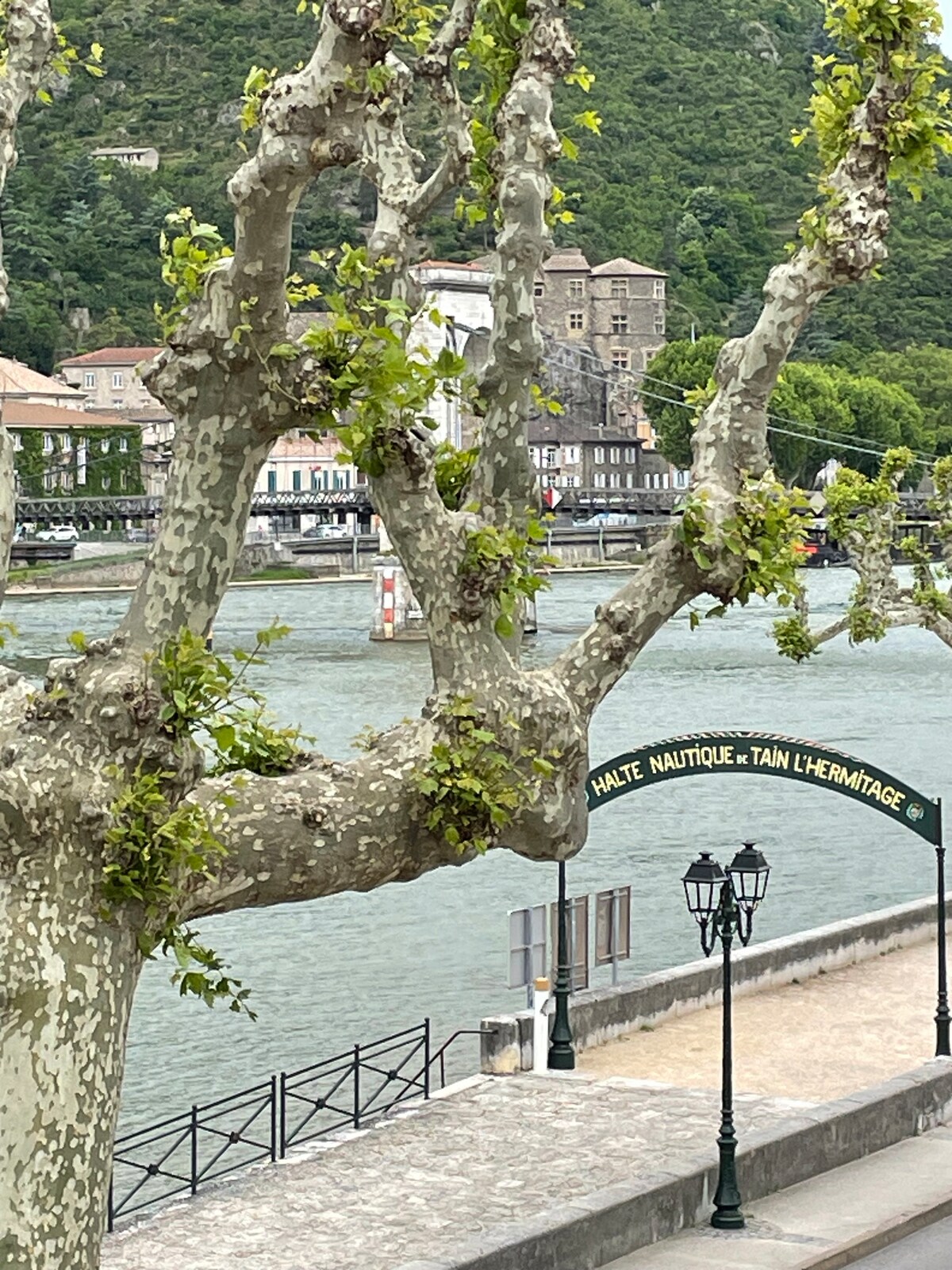 La Batellerie de Tain l’Hermitage, vue sur Rhône