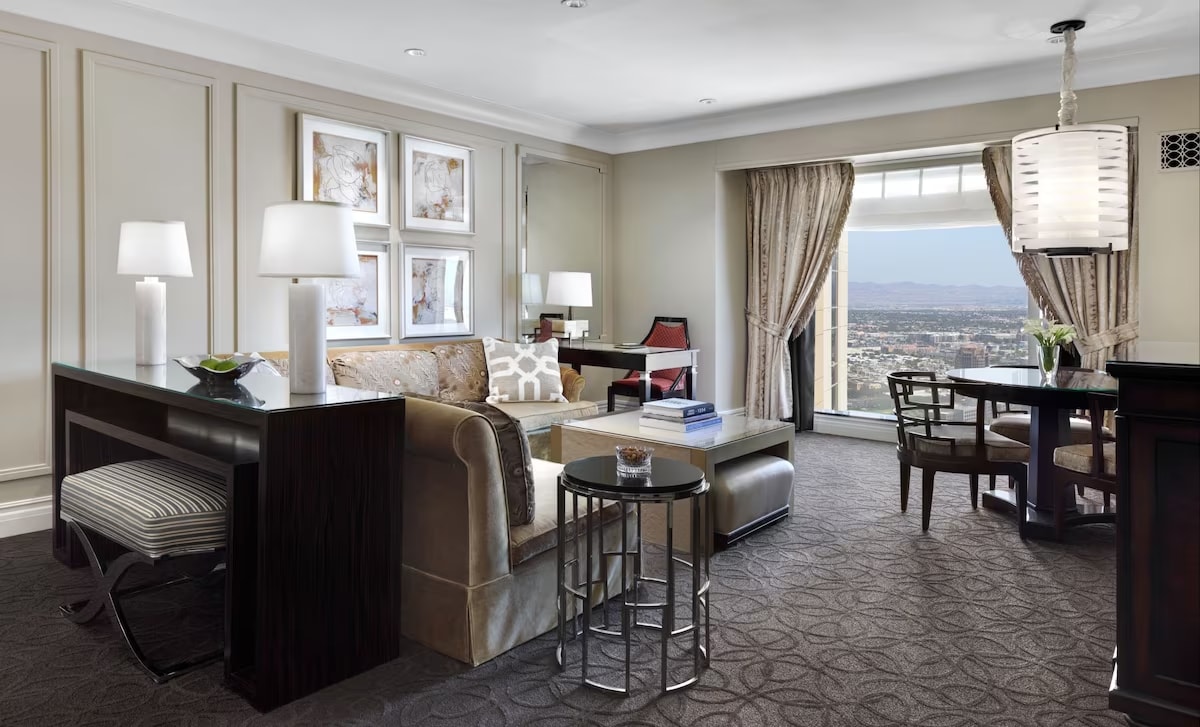 3 Grand One Bedroom Two Queen Suite at Palazzo