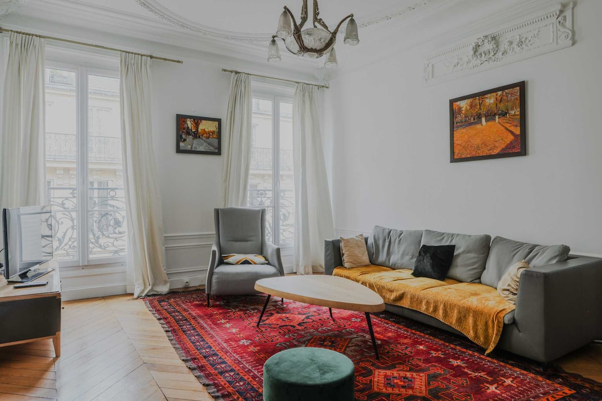 Bohemian chic apartment - Near the Champs-Elysees