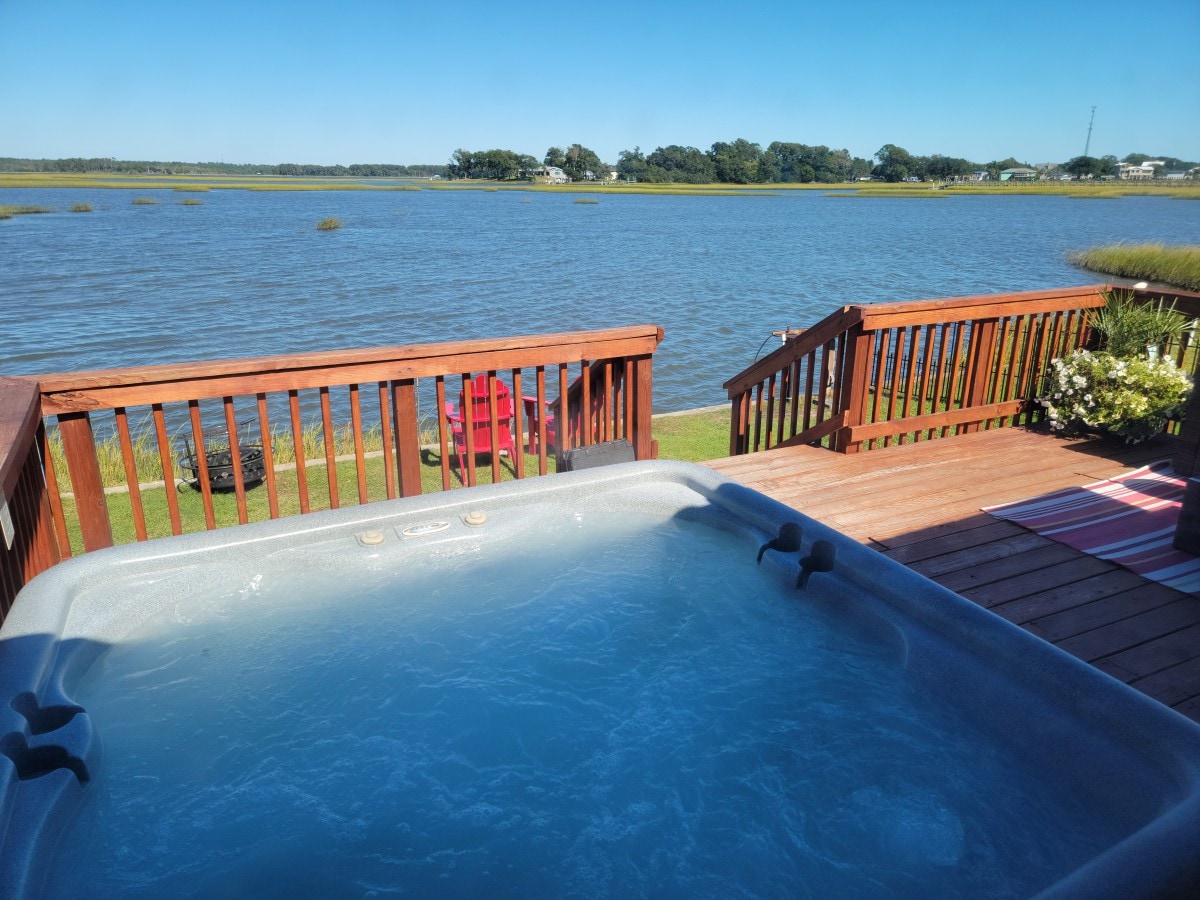 TWO waterfront HOMES with Hottub, kayaks, jon boat