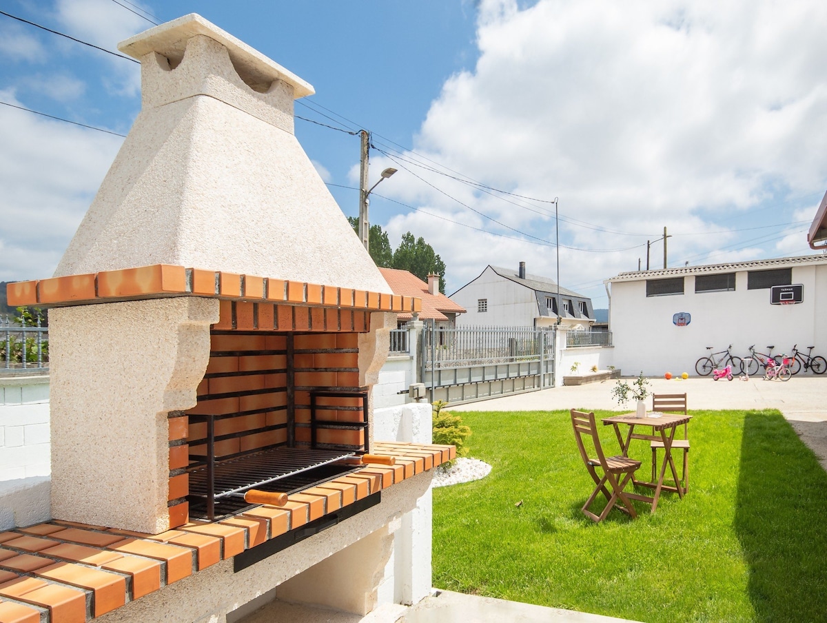 Ag Casa Belenda con jardín 11pax, Santiago a 40km