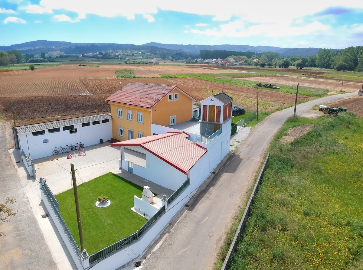 Ag Casa Belenda con jardín 11pax, Santiago a 40km