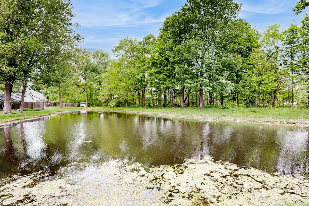 Waterfront 3BR with heart-shaped pond & Vitamix