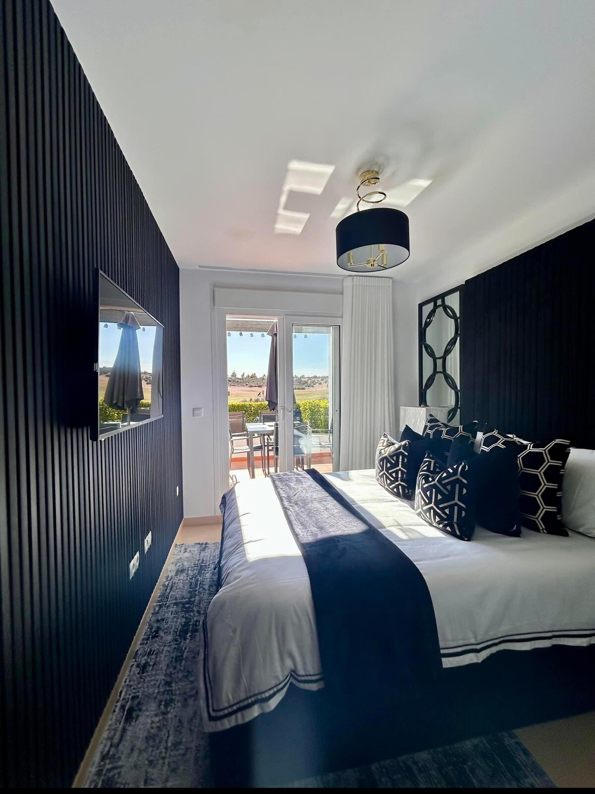 Impeccable 2-Bed Apartment in Alhama de Murcia